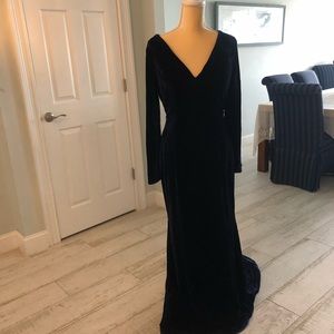 #Mermaid style # gown with V neck line navy velvet gown